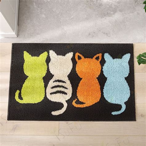 養四隻貓 地毯顏色搭配